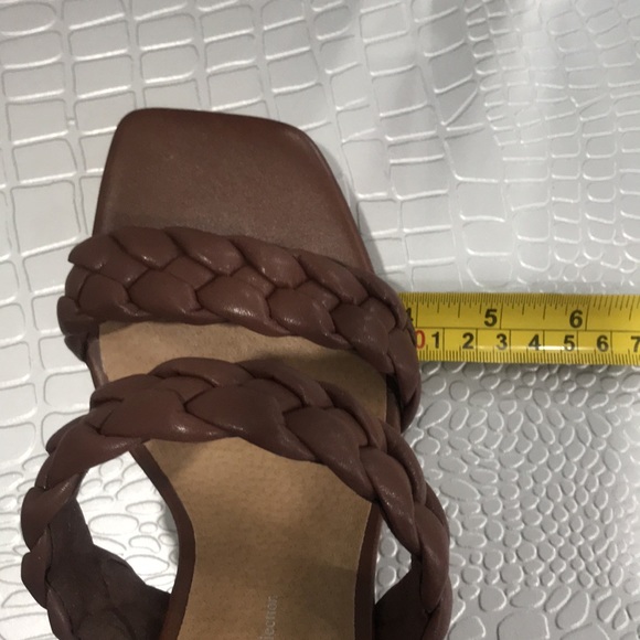 New! Wishbone Shoes - Picture 9 of 13